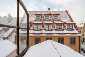 Cozy Family Old Town Apartment - Dream Location